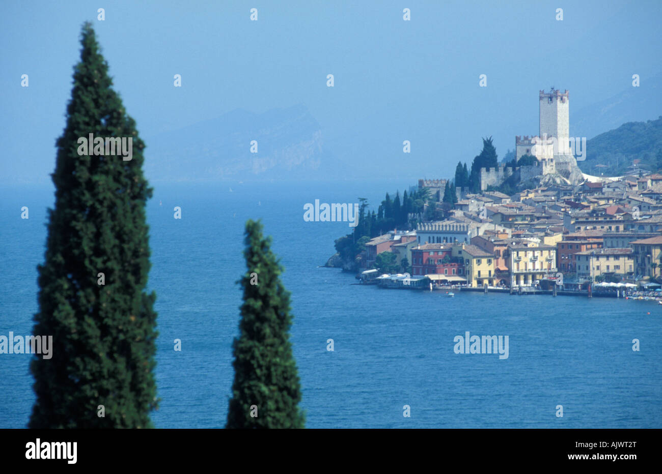 Blick auf Malcesine-Garda See-Italien-Europa Stockfoto