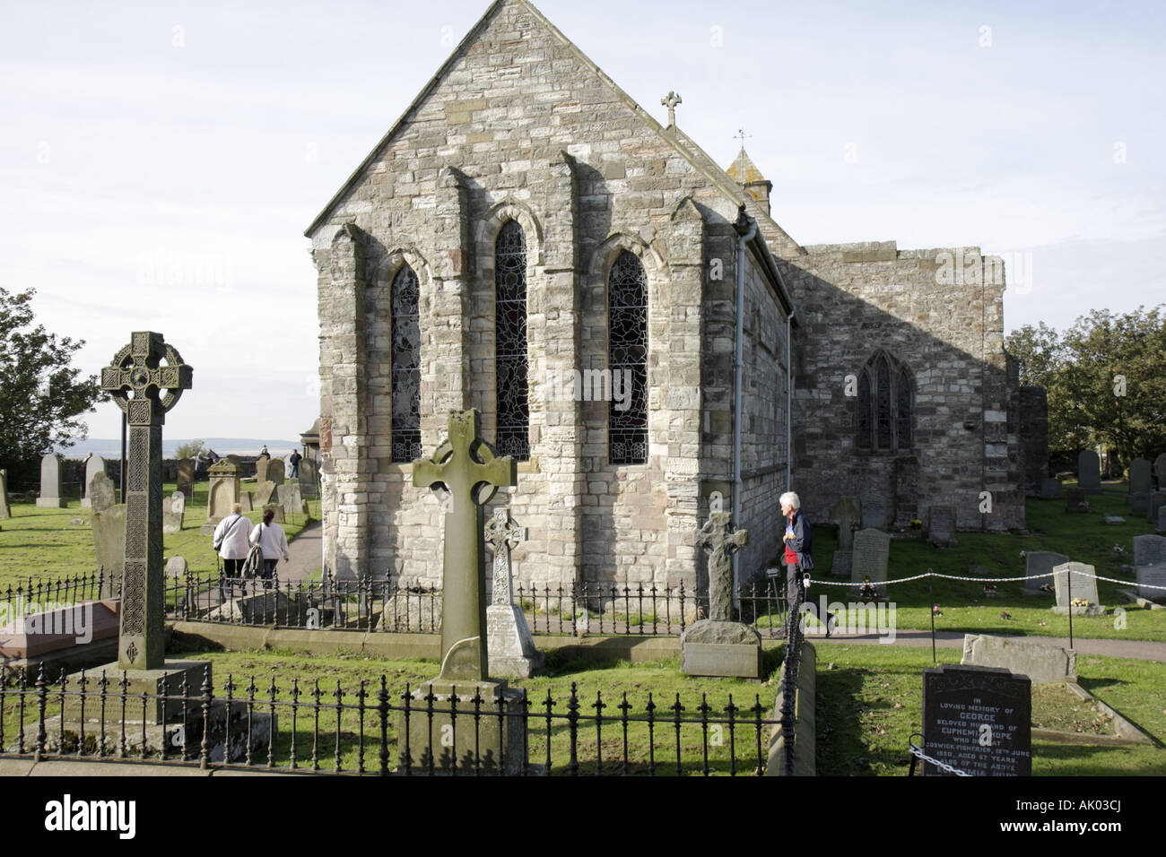 Großbritannien England Northumberland Heritage Coastline, Holy Island, Lindisfarne, Berwick upon Tweed, Lindisfarne, Saint Marie Parish Church, Cemetery, Graves, UK071003 Stockfoto