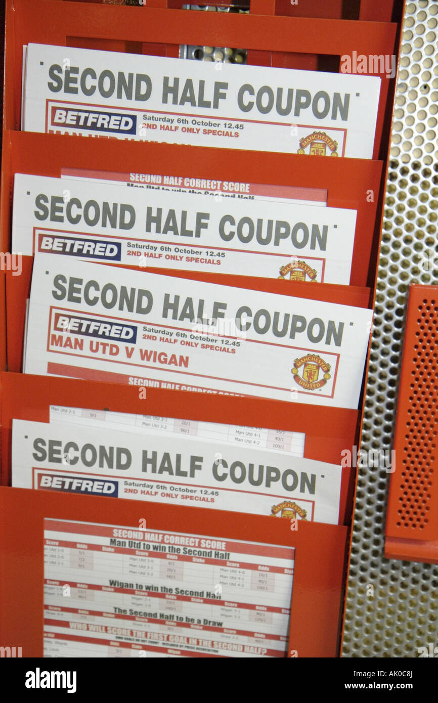 England Vereinigtes Königreich Vereinigtes Königreich Großbritannien Britisches Englisch, Lancashire, Manchester, Manchester United Football Club, Old Trafford Stadium, Wettgutscheine, SoC Stockfoto