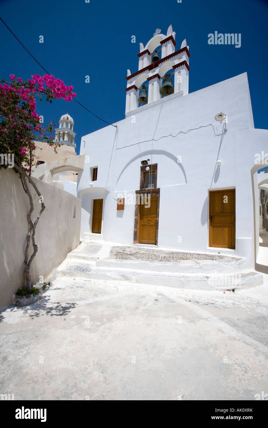 Kirche von Emporio Casteli Santorini Griechenland Stockfoto