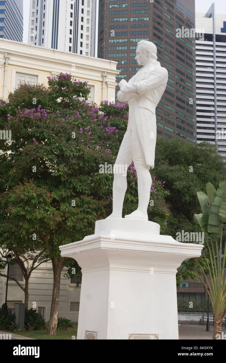 Statue von Sir Stamford Raffles Gründer von Singapur Singapur Stockfoto