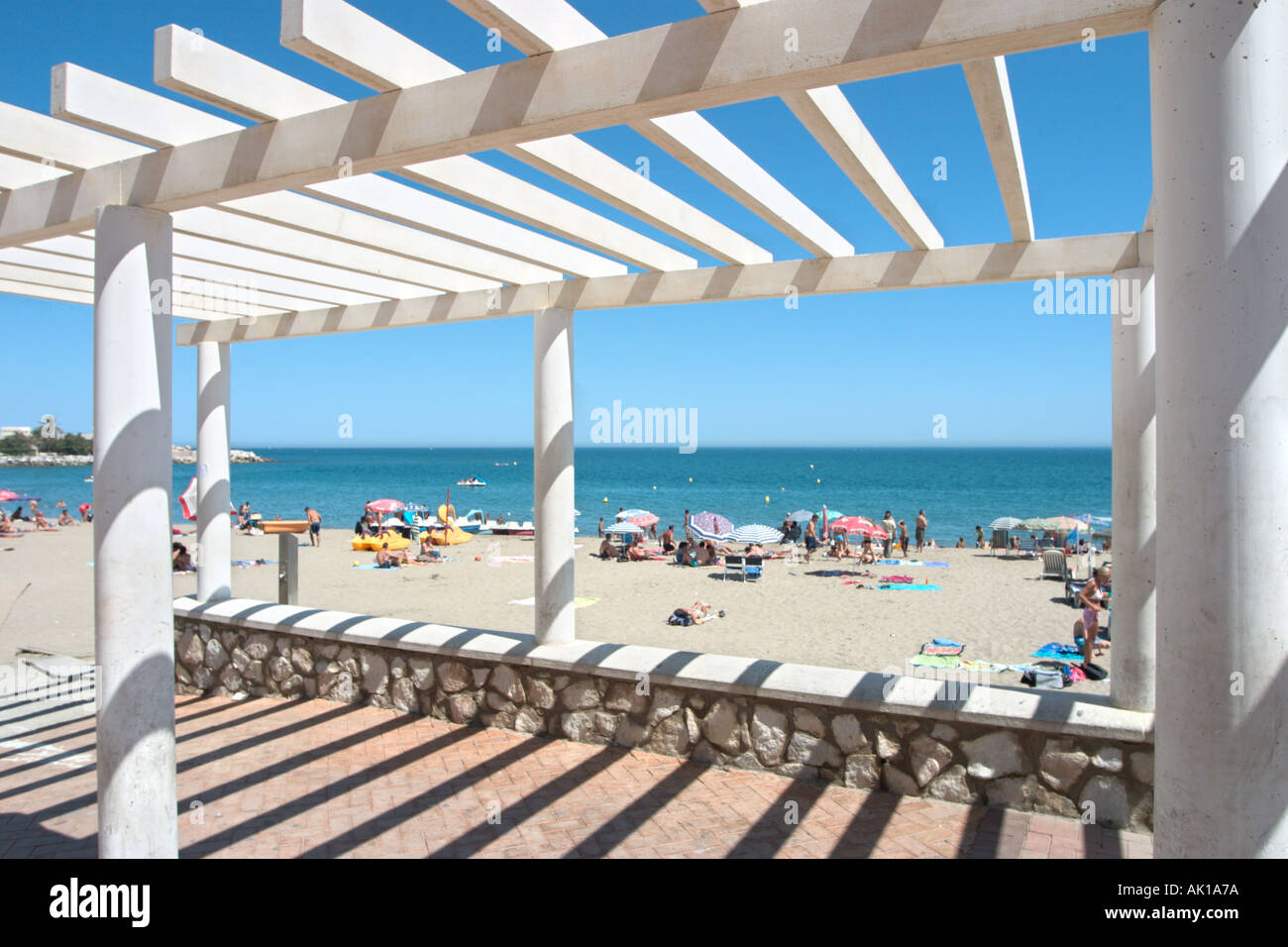 Strand in Fuengirola, Costa Del Sol, Andalusien, Spanien Stockfoto