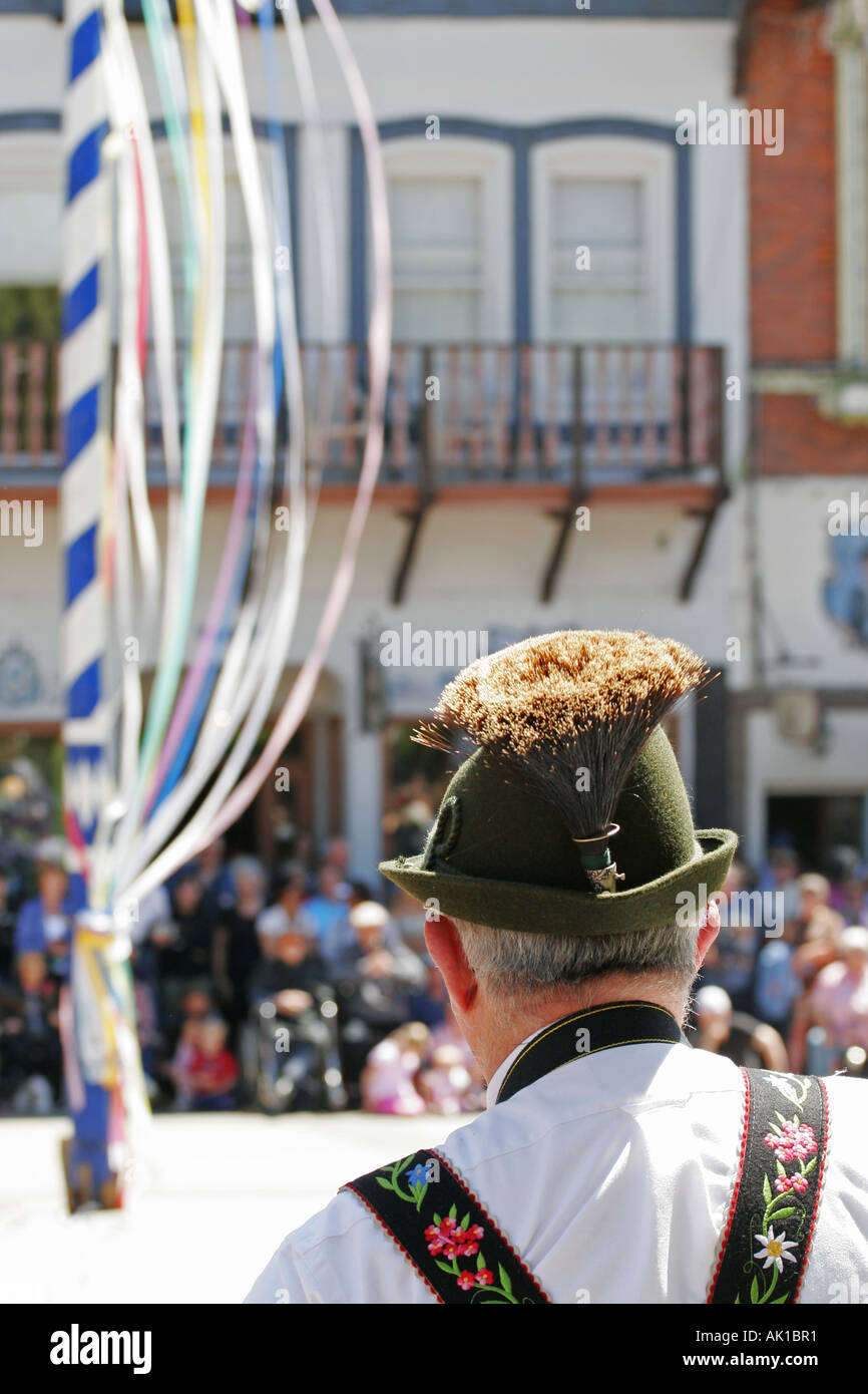 Mann, die Bayerische Kleidung, Leavenworth Washington USA Stockfoto