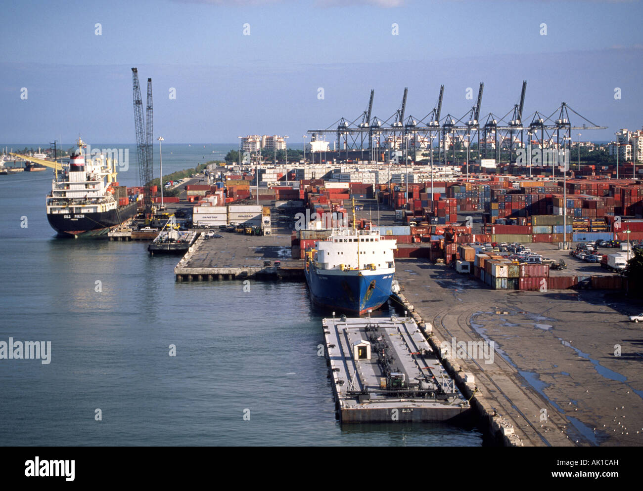 Ein Blick auf die Miami Docks und Werften in den Hafen von Miami Florida Stockfoto