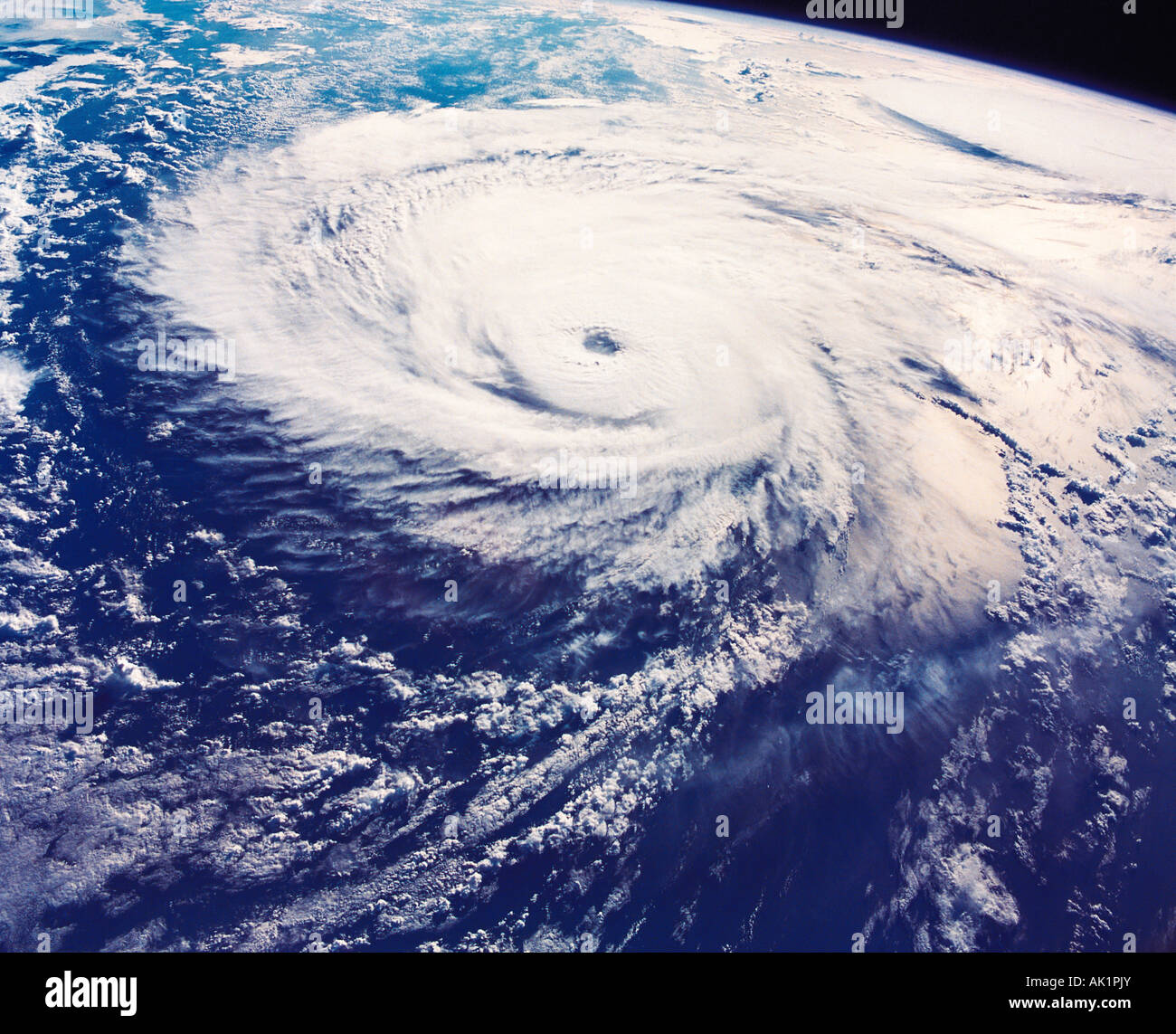 Blick vom Platz des heftigen Sturms. Hurrikan-Gladys. Stockfoto