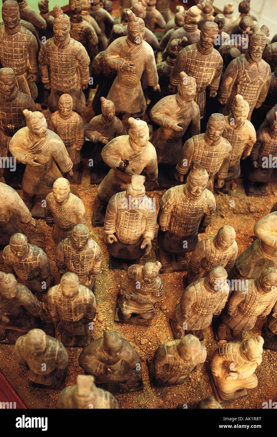 China. Shaanxi. Modellausstellung mit Statuen der Terrakotta-Armee der entombten Krieger. Stockfoto