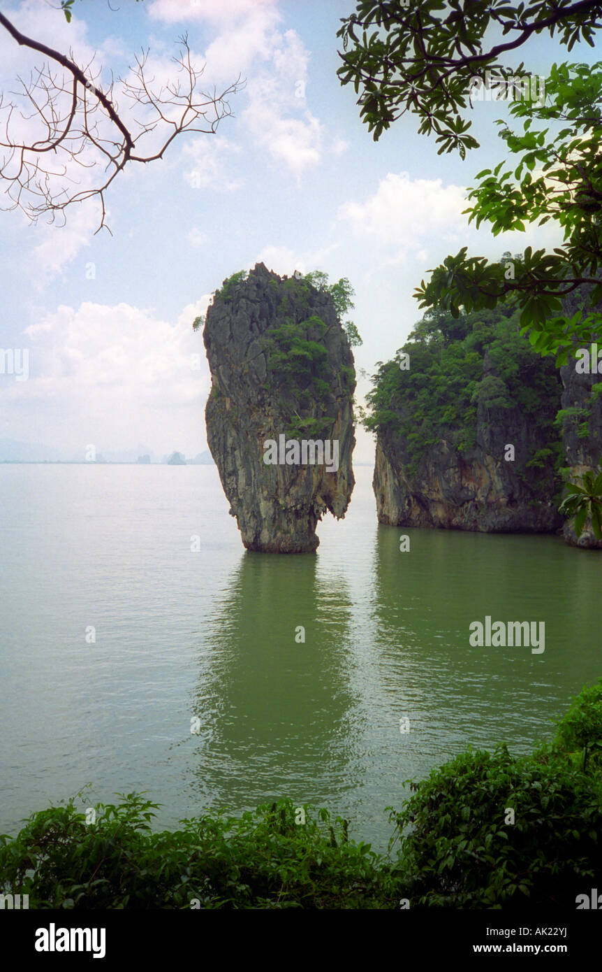 Ko TapuInsel aus dem James Bond Film der Mann mit dem goldenen Colt. In der Phang Nga Bay