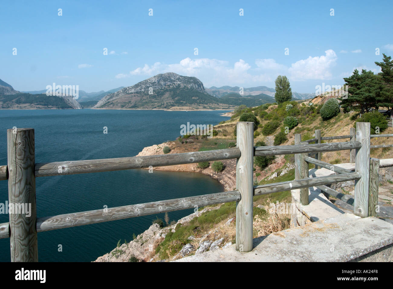 Embalse de Riaño (Riaño Reservoir), Sierra de Riaño, südlich der