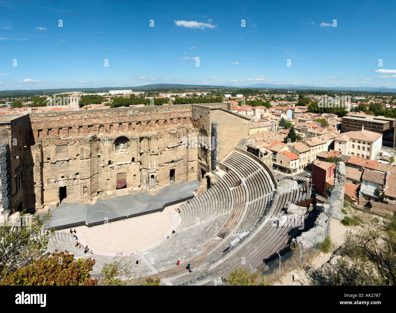 Blick über das römische Theater (Théâtre Antique) von St Eutrope Hügel, Orange, Provence, Frankreich Stockfoto