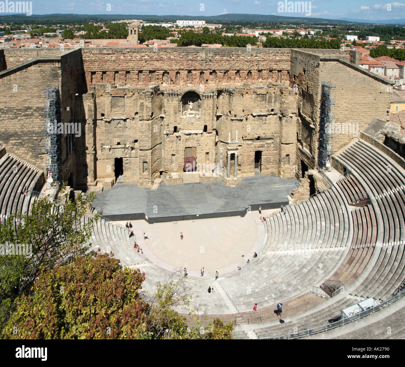 Blick über das römische Theater (Théâtre Antique) von St Eutrope Hügel, Orange, Provence, Frankreich Stockfoto