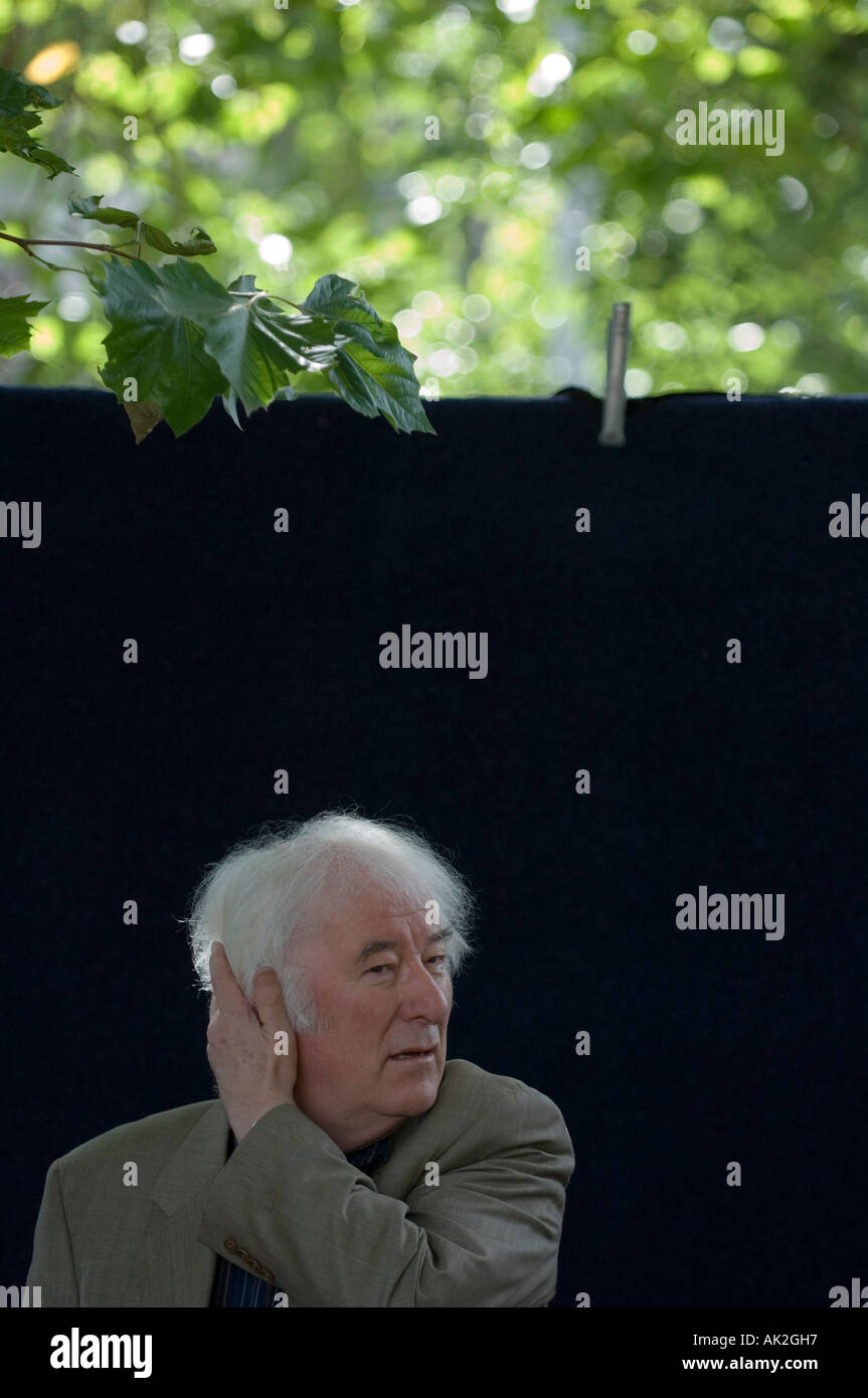 Irische Dichter Seamus Heaney in Edinburgh International Book Festival 2006 gewann Nobelpreis Stockfoto