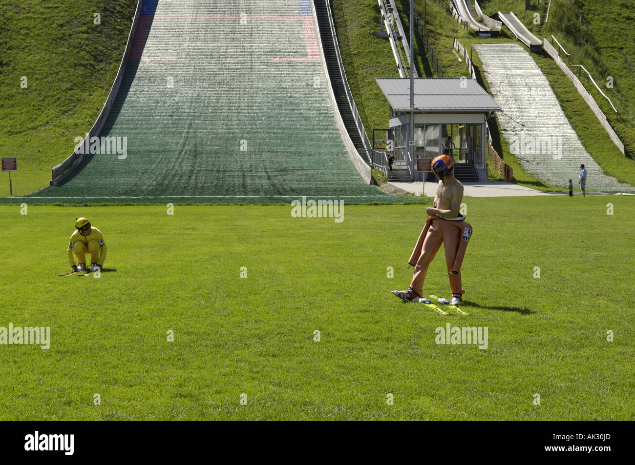 Olympia-Stadion Stadion 1936 Olympiade Garmisch Partenkirchen Partknacht Klamm Hügel Hügel Skislope Ski Sommer trocken Stockfoto