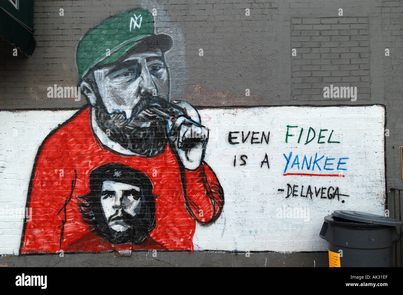 New York Harlem Fidel Castro Che Guevara Grafitti Graffitikünstler Wandbild James De La Vega horizontale Stockfoto