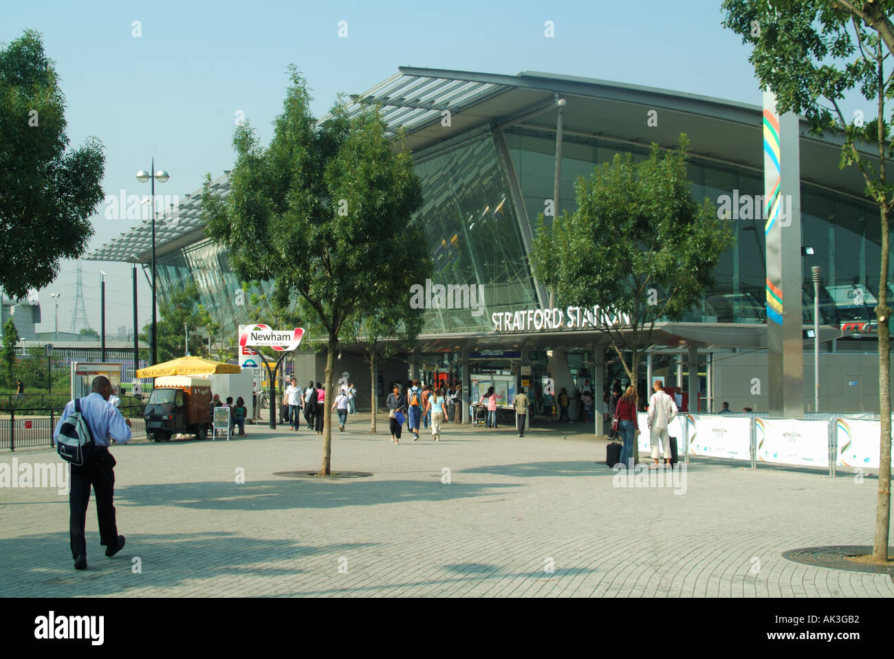 Stratford moderne Austausch Bahnhofsvorplatz und Eingang immer im Mittelpunkt der Olympischen Spiele 2012 Stockfoto