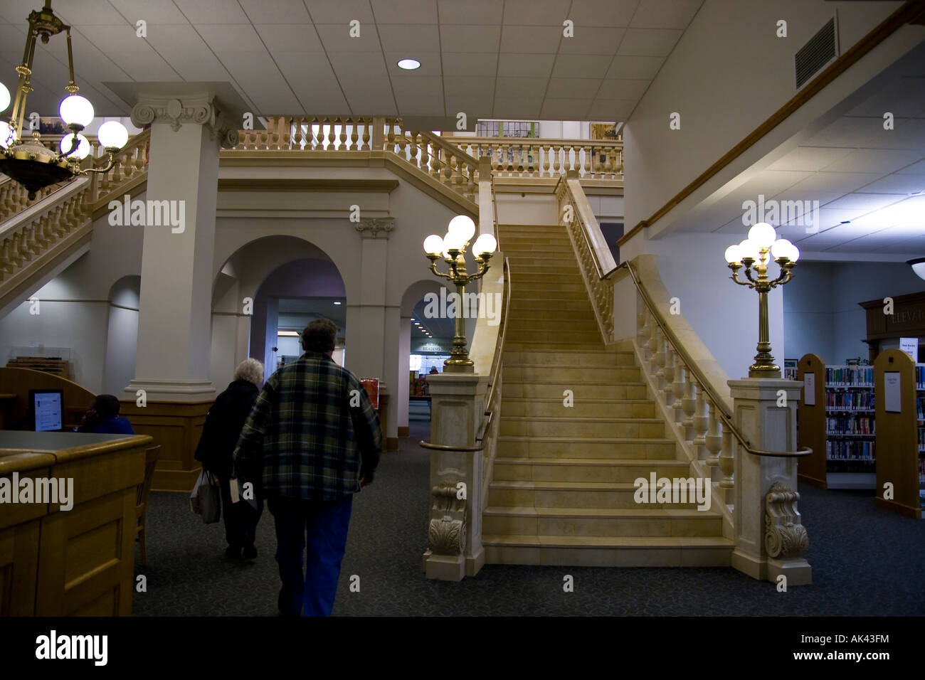 Treppe innen Milwaukee Public Bibliotheksgebäude Stockfoto