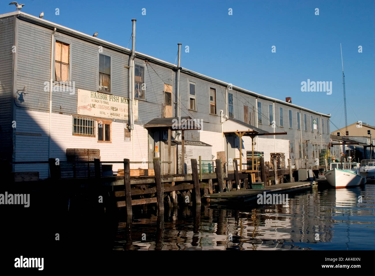 Portland Maine ein altes Wharfside Lager am Portland Hafen beherbergt der Hafen Fischmarkt Stockfoto