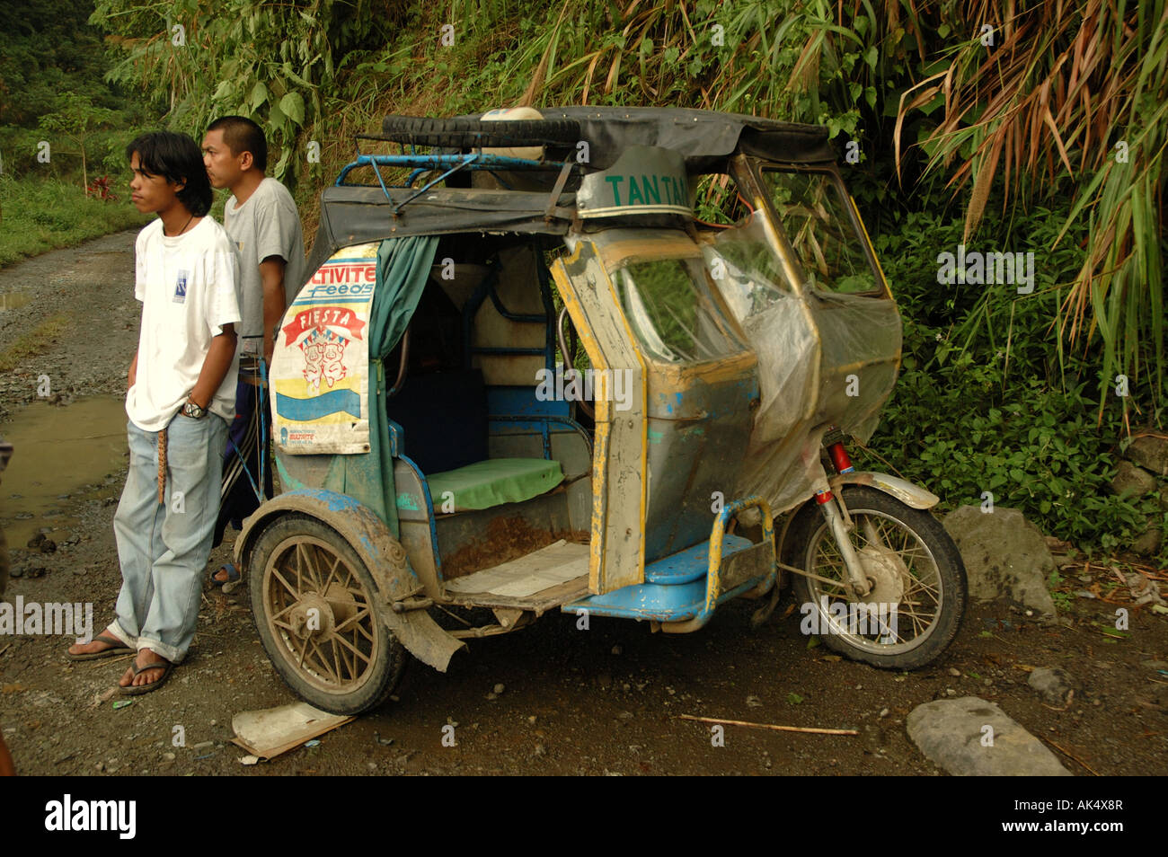 Ein Dreirad Motorrad auf Amuddy Straße in nördliche Insel Luzon, Philippinen, in der Nähe von Banaue Stockfoto