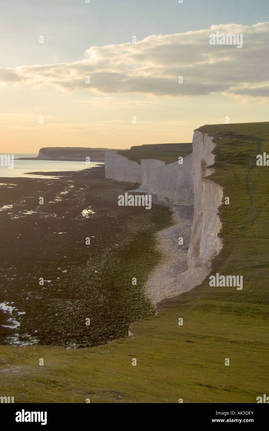 BRITISCHEN KÜSTE BEI SONNENUNTERGANG, SIEBEN SCHWESTERN KLIPPEN Stockfoto