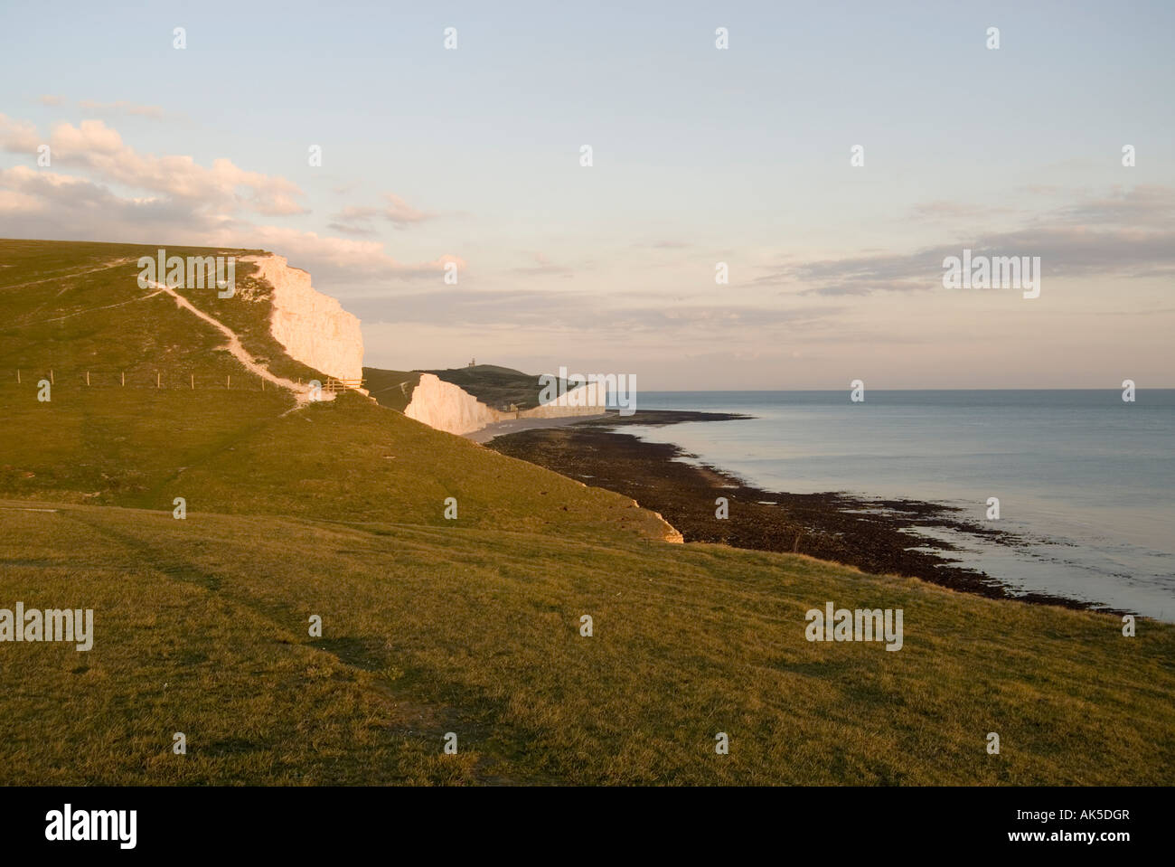 BRITISCHEN KÜSTE BEI SONNENUNTERGANG, SIEBEN SCHWESTERN KLIPPEN Stockfoto