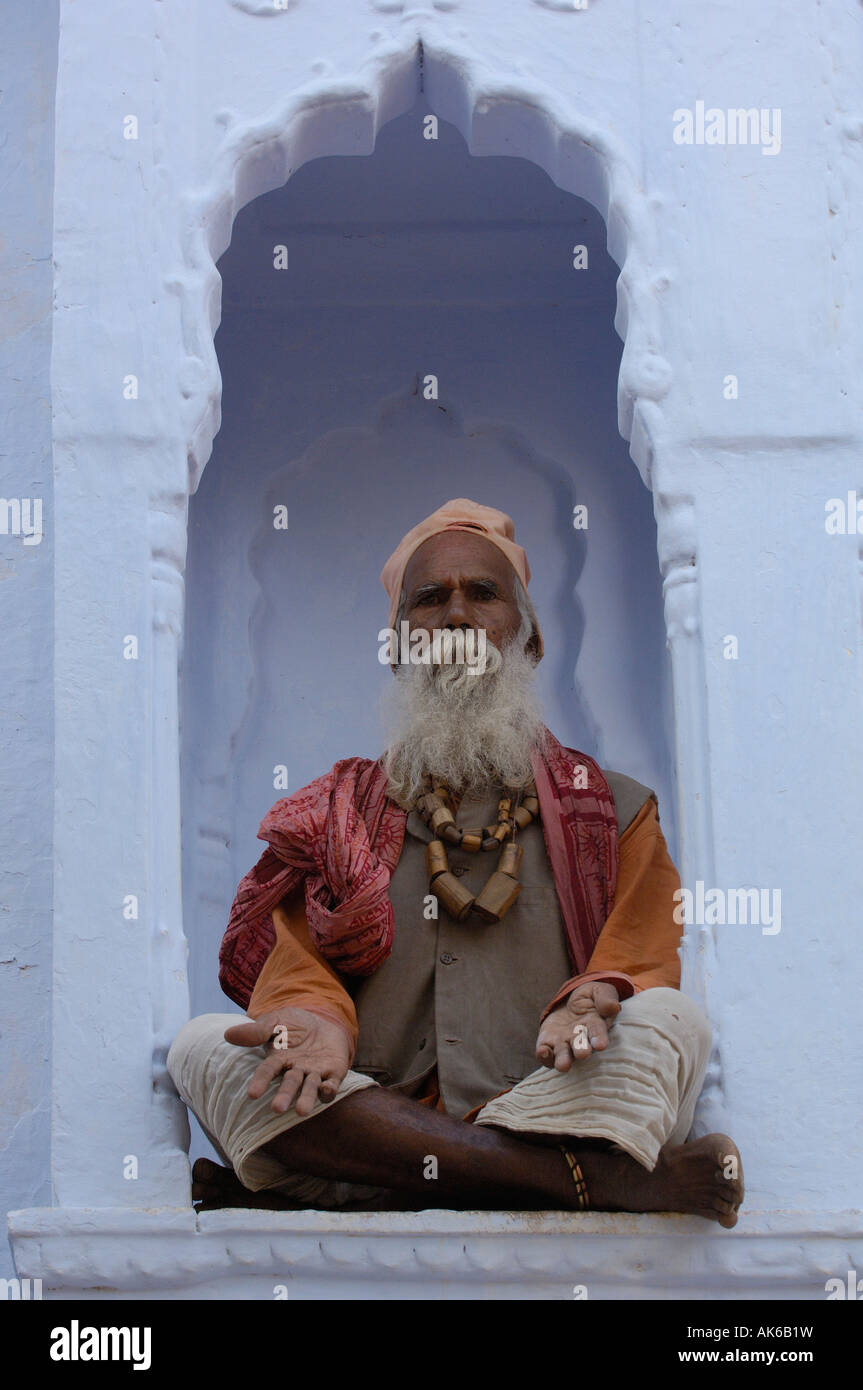 Ein Gorakhnathi Yogi aus Mahayogi Machhendra Nath Tempel in Pushkar, Rajasthan. Indien. Stockfoto