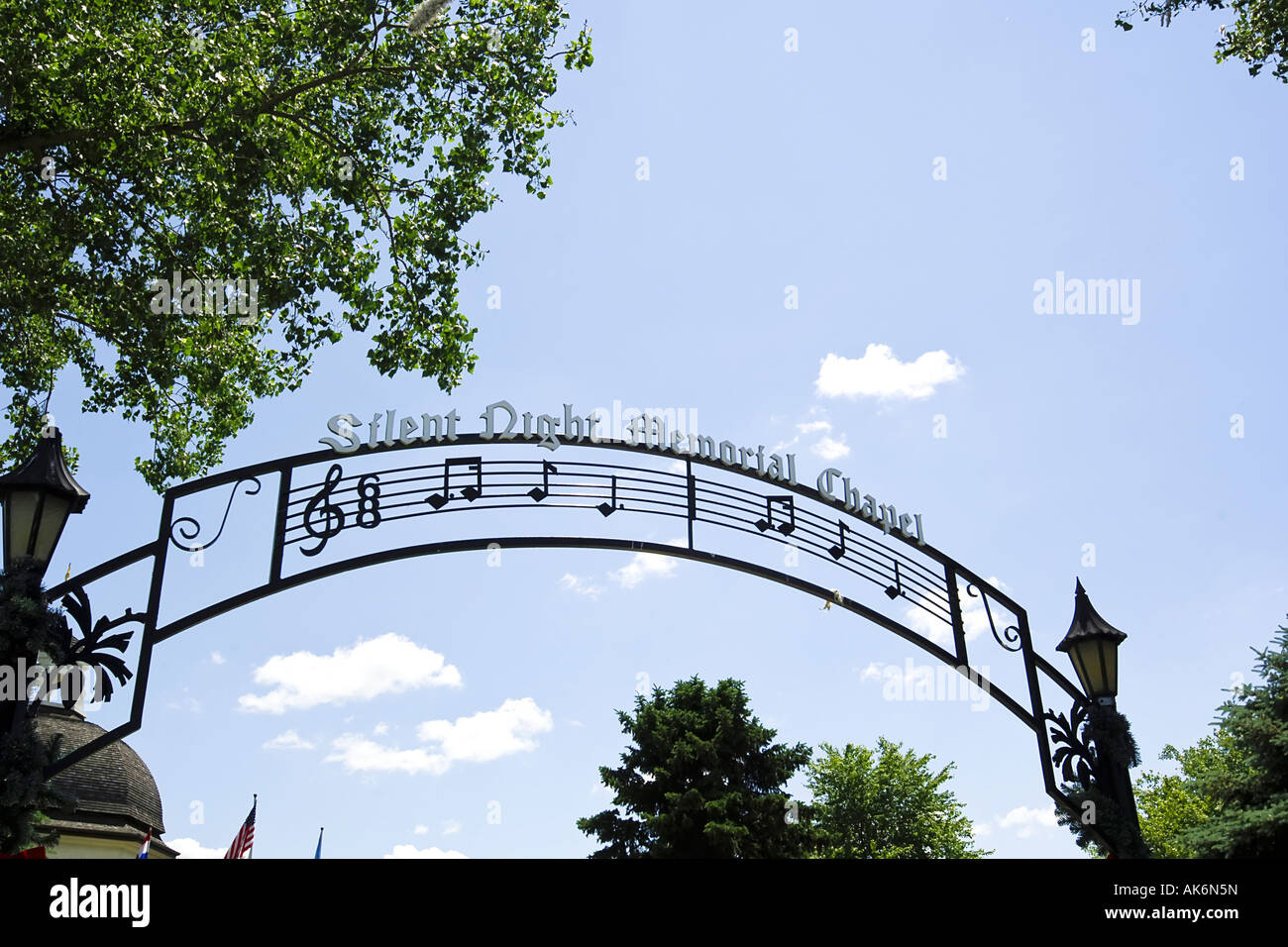 Stille Nacht Kapelle Torbogen am Bronner s Christmas Wonderland Frankenmuth Michigan MI Stockfoto