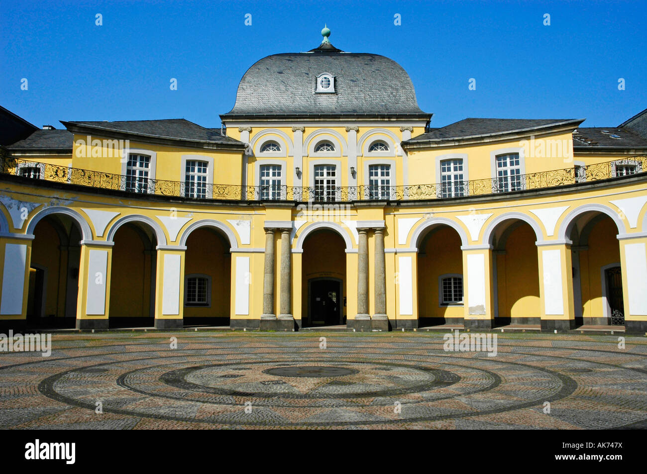 Schloss Poppelsdorf Fotos Und Bildmaterial In Hoher Aufl sung Alamy schloss-poppelsdorf-fotos-und-bildmaterial-in-hoher-aufl-sung-alamy