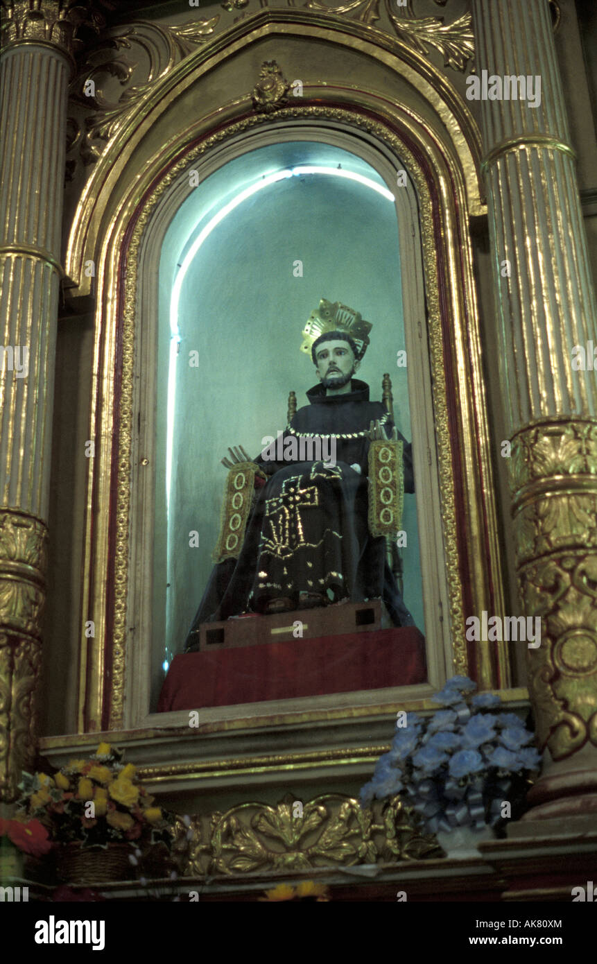 Statue von Str. Francis von Assisi in TheTemplo De La Purísima Concepción, die Pfarrkirche oder Parroquia in Real de Catorce, Mexiko Stockfoto