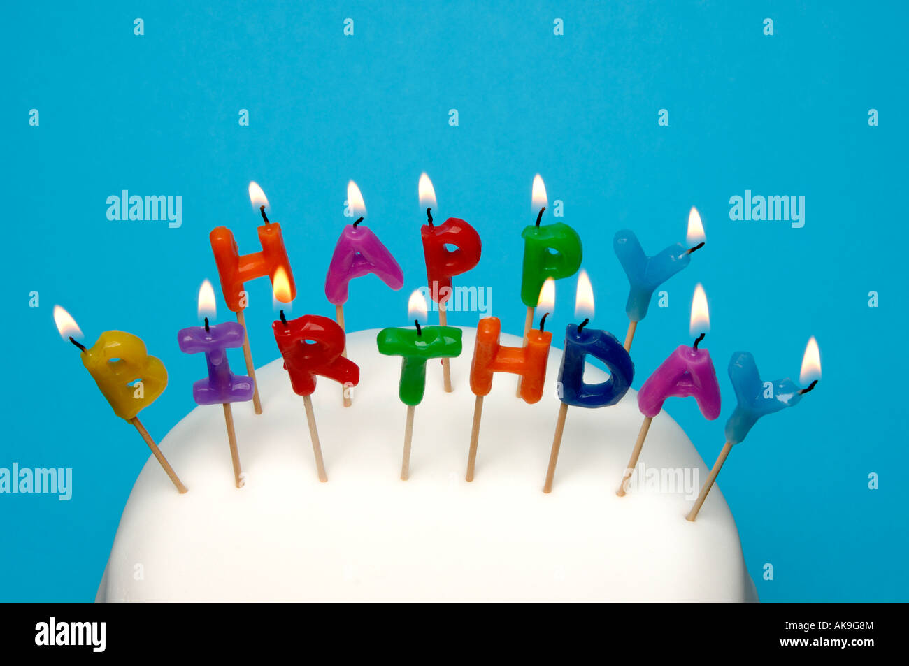 Happy Birthday Kerzen Stockfoto