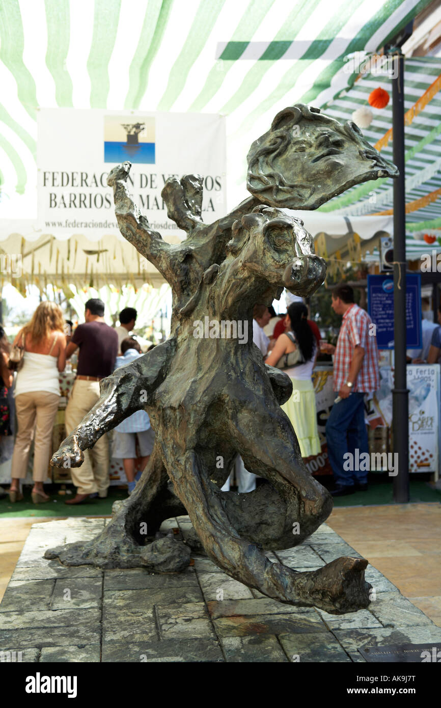 Don Quijote auf seinem Ross, geformt von Salvador Dali dargestellt, während La Feria de Marbella Juni 2007 Stockfoto