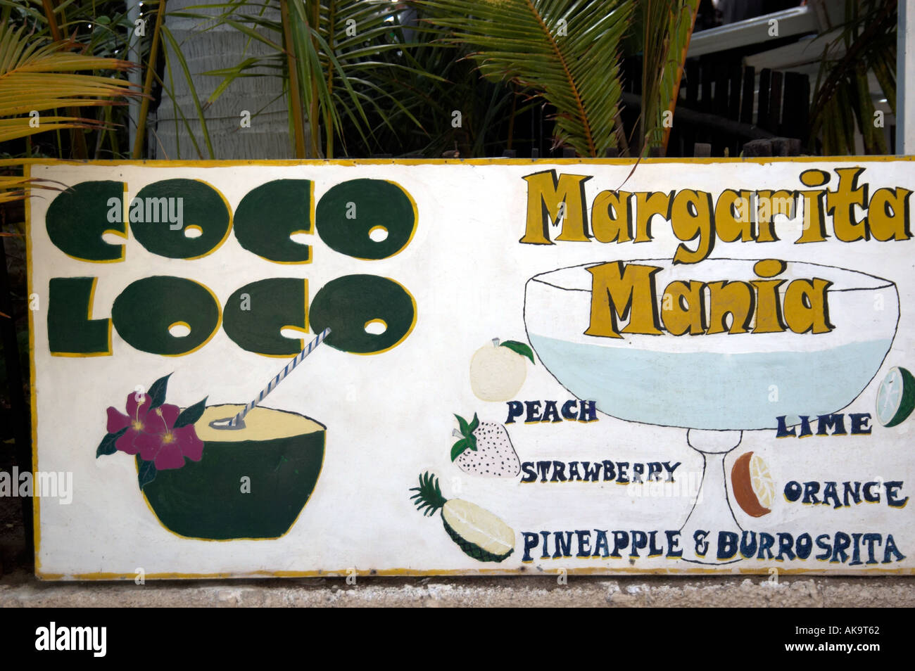 Coco Loco Zeichen, Strand von Puerto Vallarta, Mexiko Stockfoto
