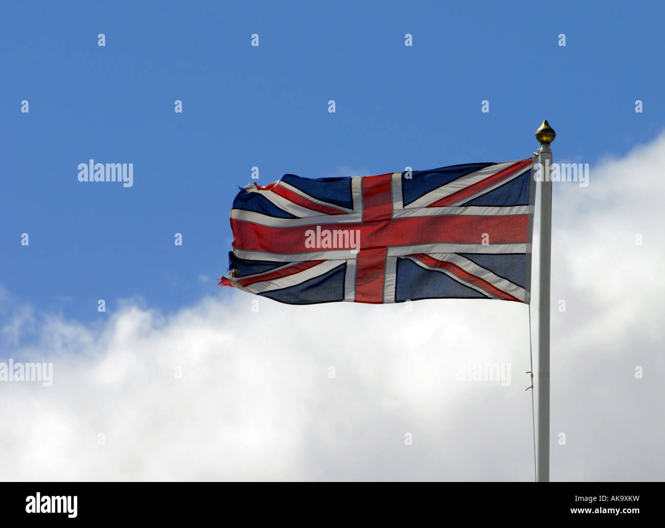 Union Jack-Flagge auf eine Fahnenstange. Stockfoto