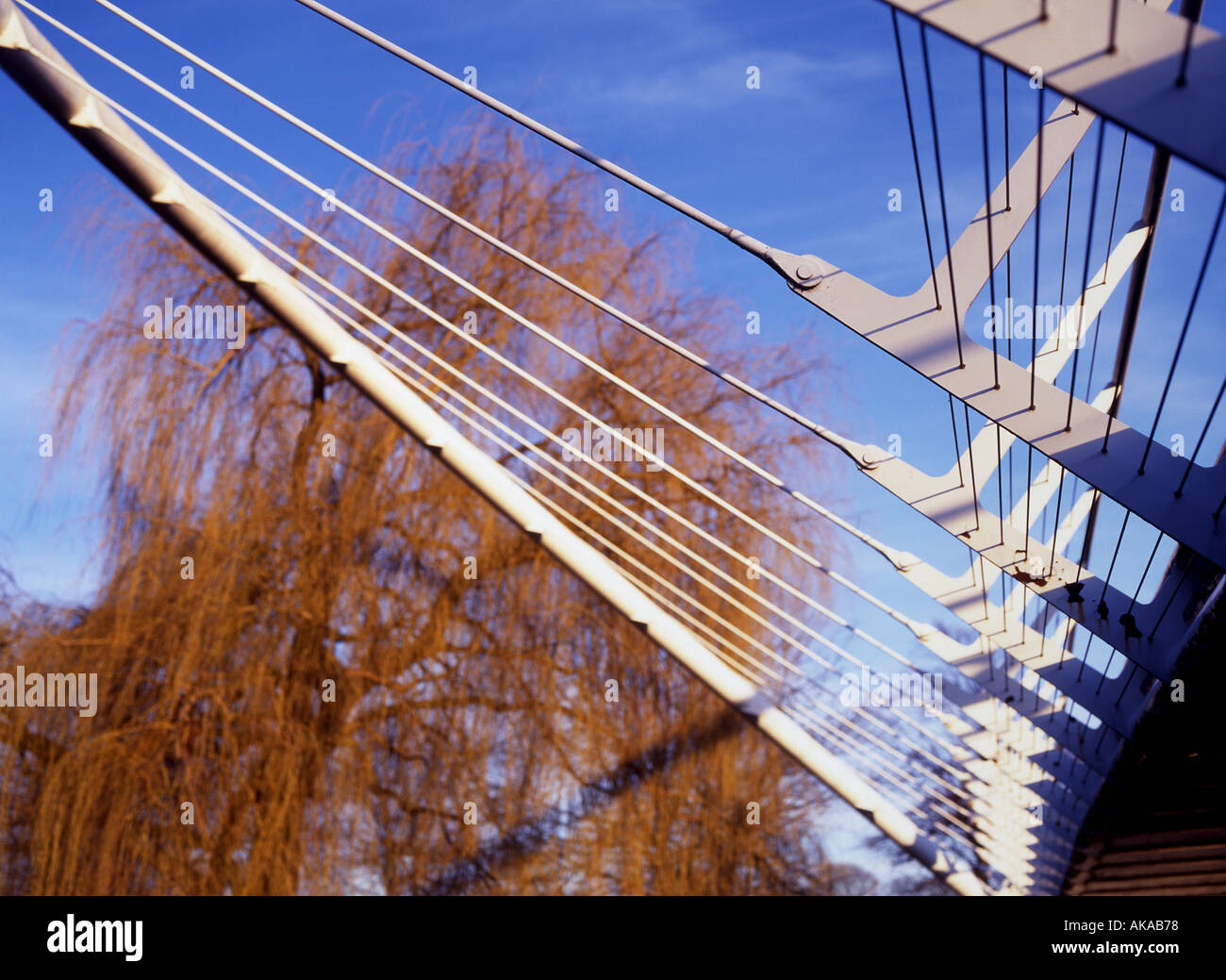 Brücke unterstützt Stockfoto