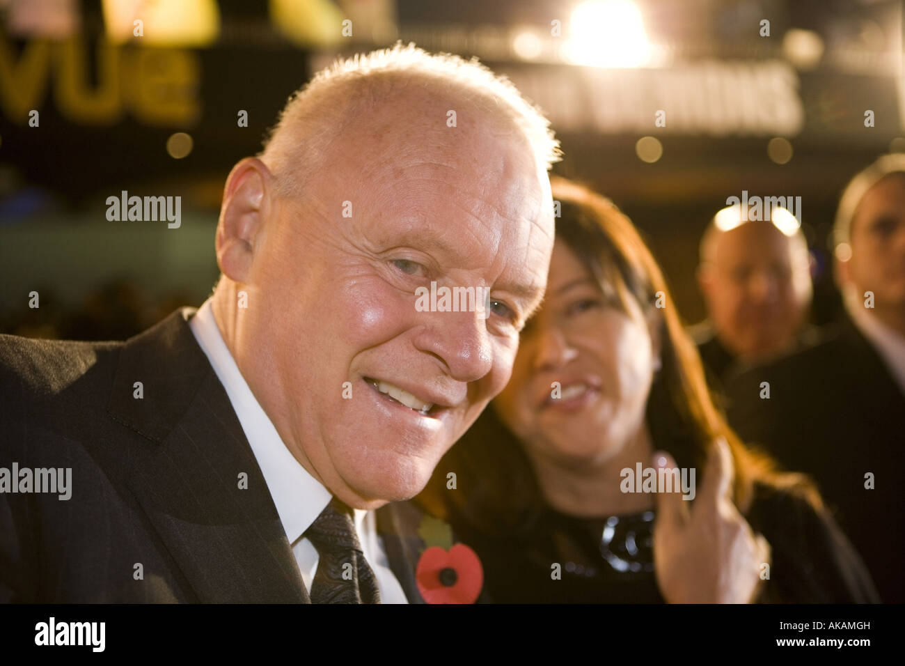 Antony Hopkins bei Beo Wulf Film premiere europäischen Leicester Square London Stockfoto