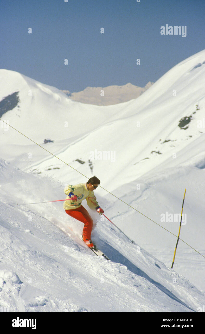 Bergab ^ Skifahren La Plagne-Frankreich Stockfoto