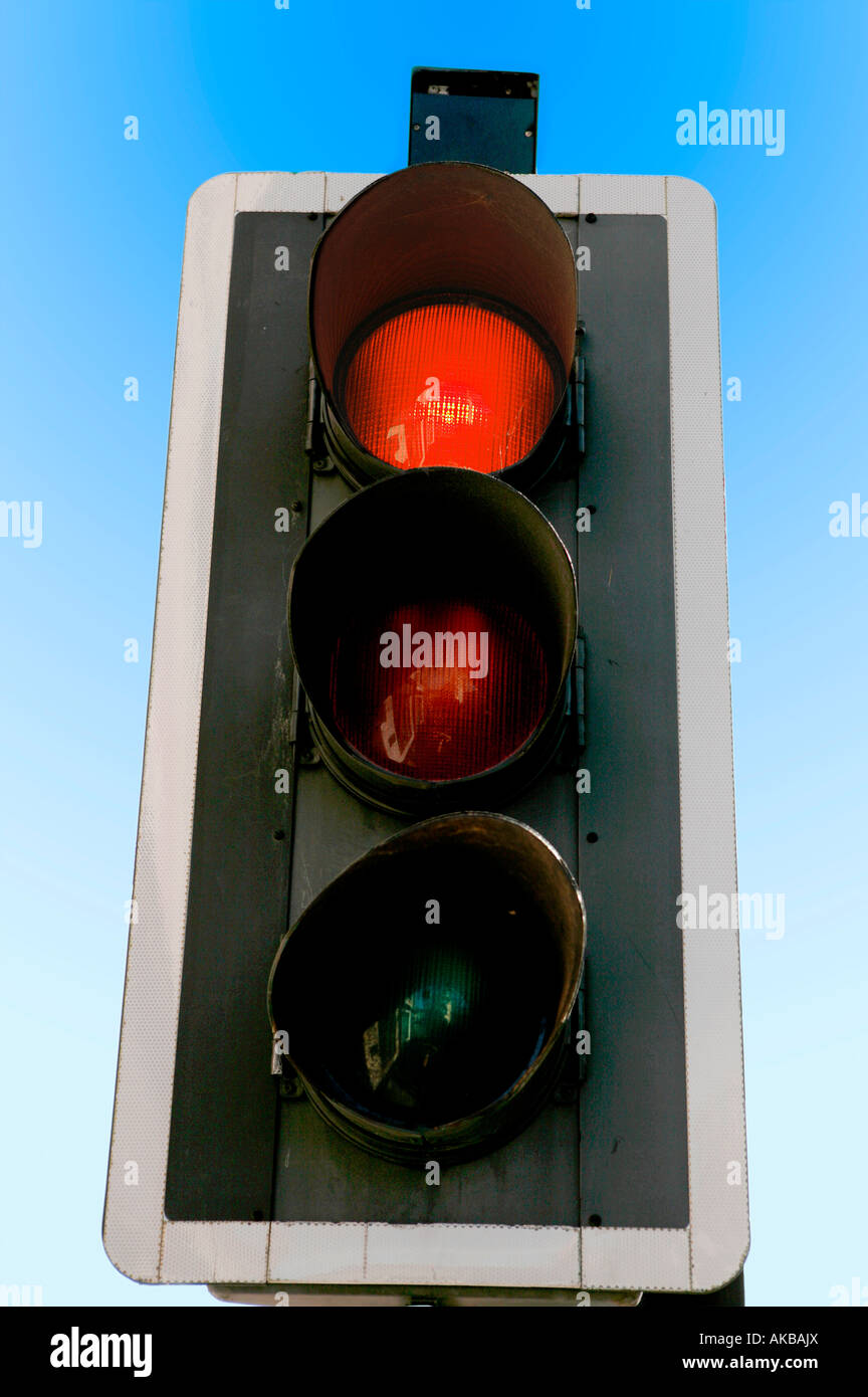 Ampel rot für Haltestelle. Stockfoto