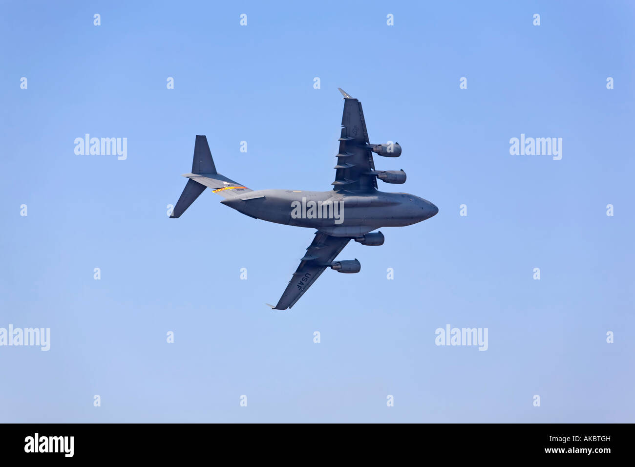 C-17 Globemaster III fliegen Stockfoto