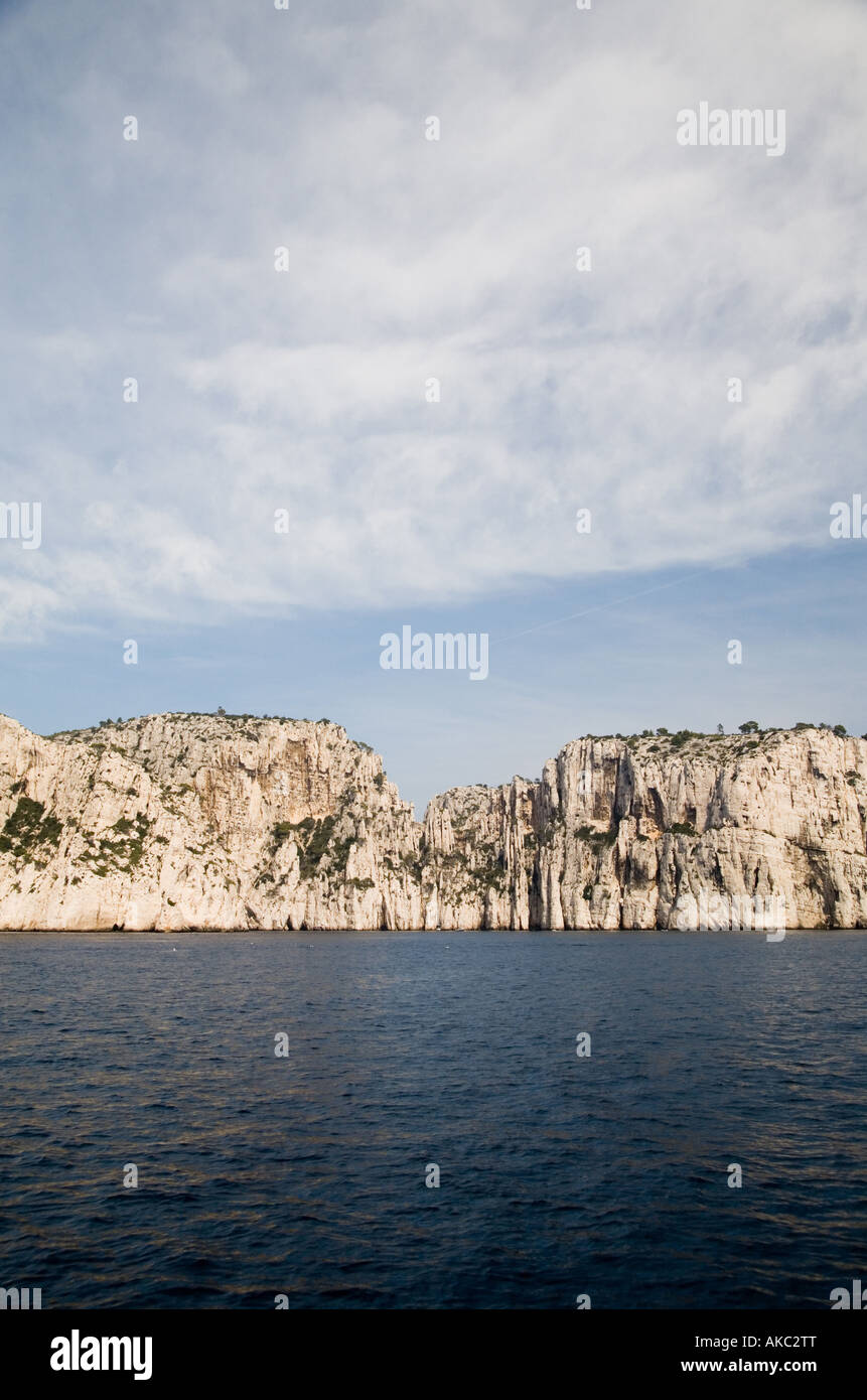 Große Felsen namens Calanques bei Cassis Provence Frankreich Stockfoto