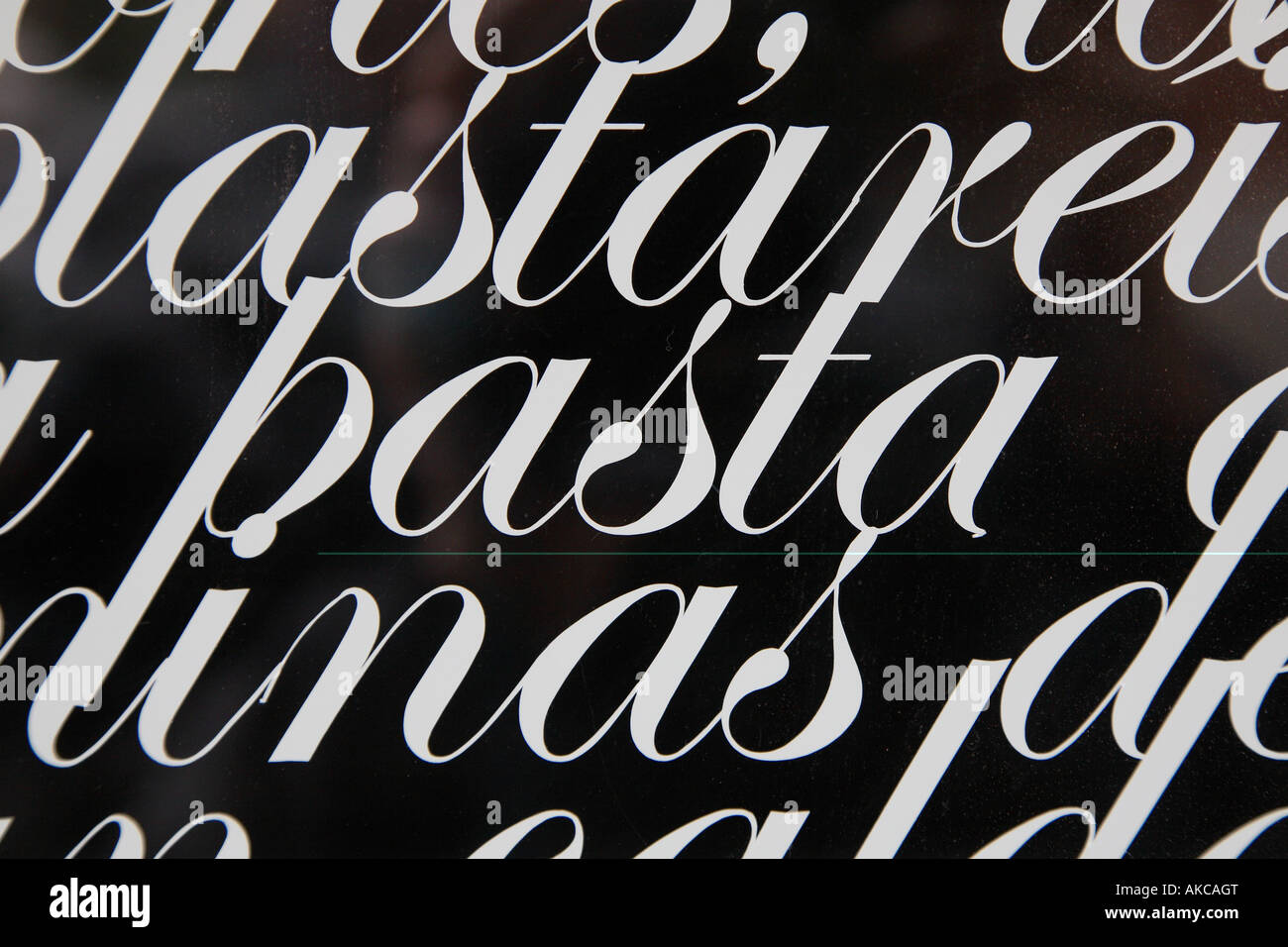 Das Wort Pasta im Schaufenster Stockfoto