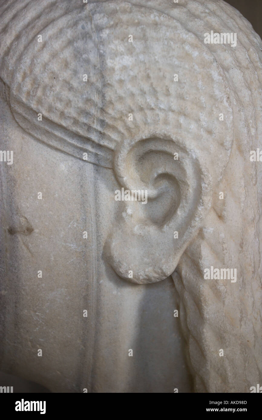 Leiter der Kouros Marmor aus Samos Griechenland Archaik 6. Jahrhundert BC Höhe 47 cm Archaelogical Museum Istanbul Türkei Stockfoto