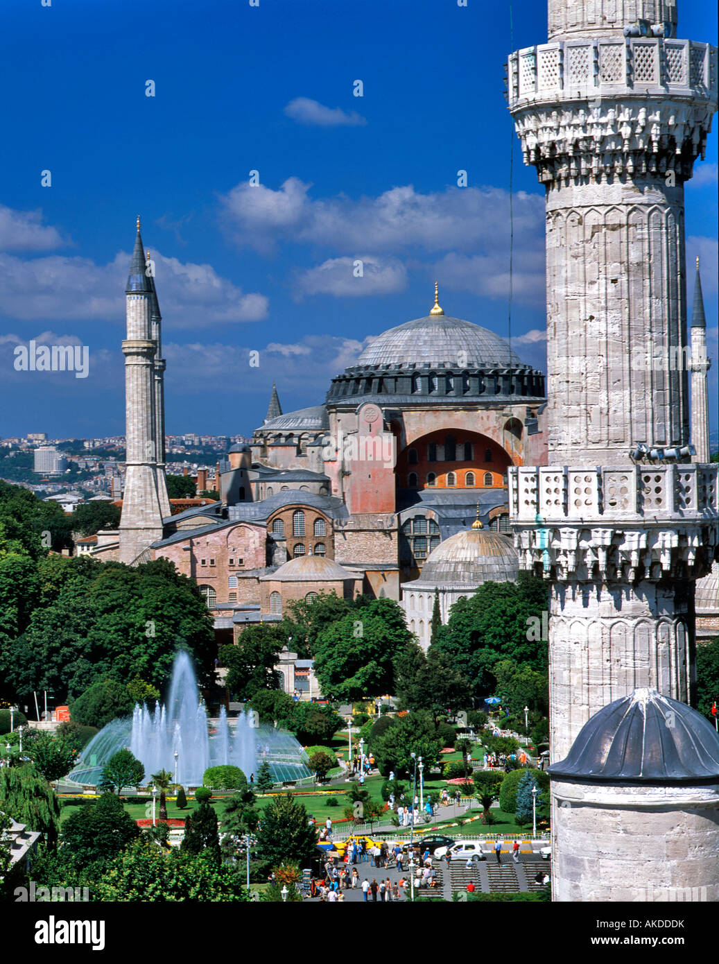 Sankt Sofia aus der blauen Moschee Istanbul-Türkei Stockfoto