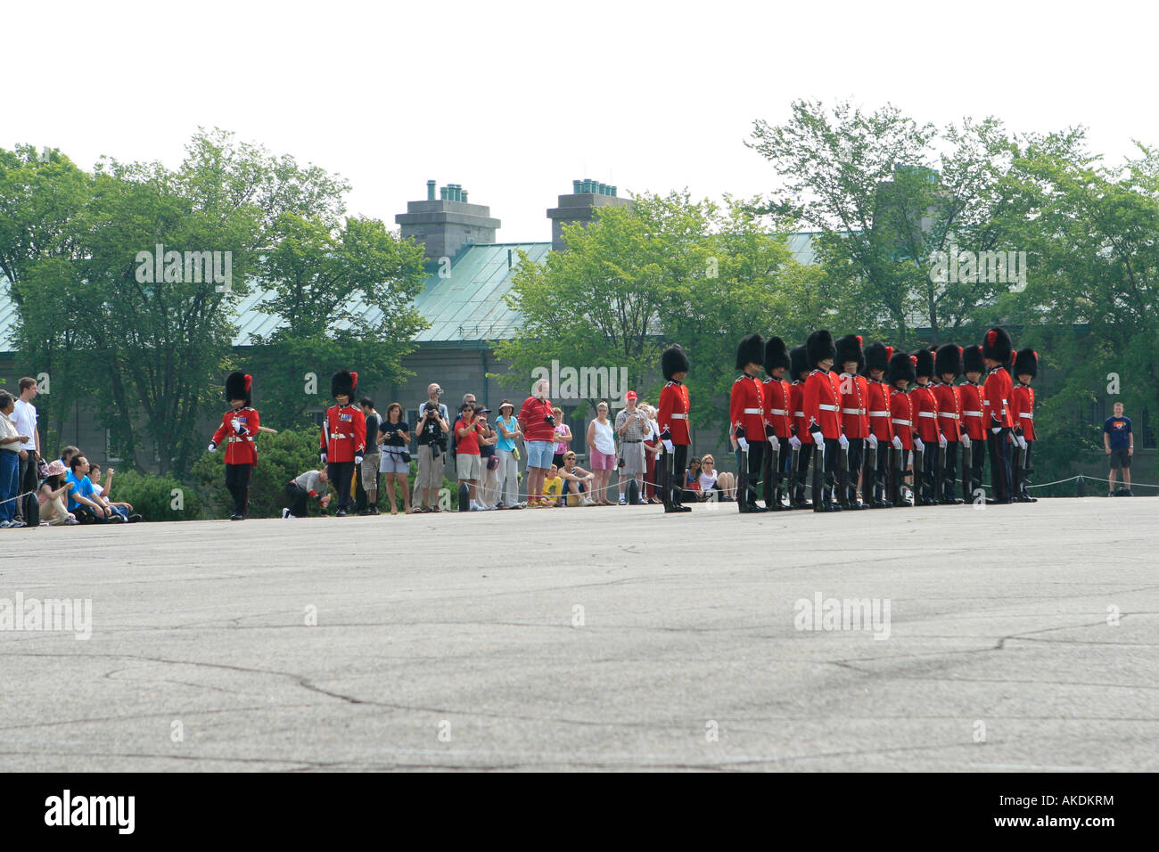 Das Royal 22e Regiment marschiert in die Citadelle von Quebec auf die historische Plains Of Abraham Stockfoto