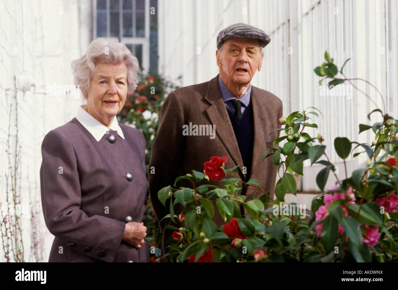 der ehemalige Herzog und die Herzogin von Devonshire in Chatsworth in 1995 Stockfoto