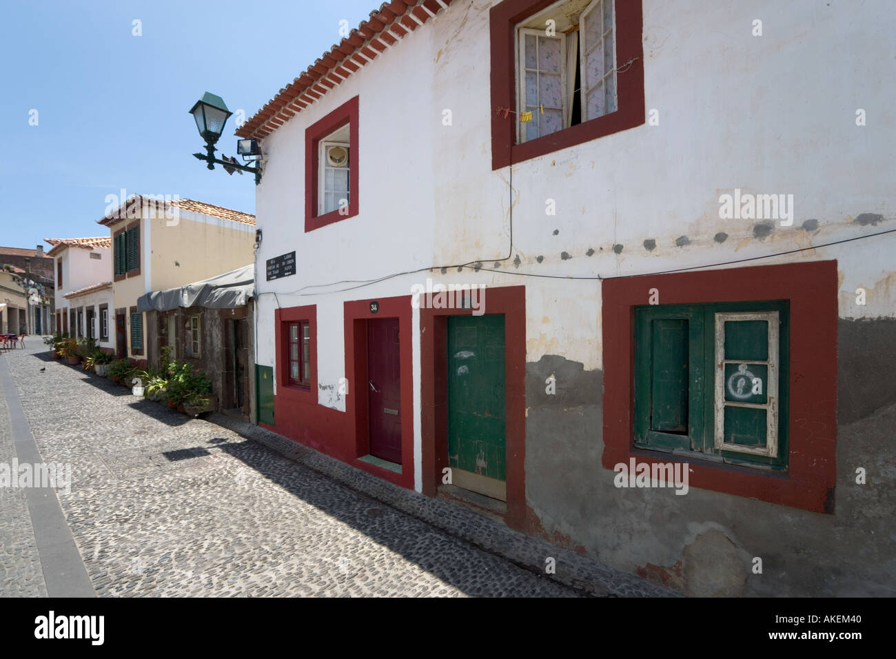 Straße in der Altstadt (Zona Velha), Funchal, Madeira, Portugal Stockfoto