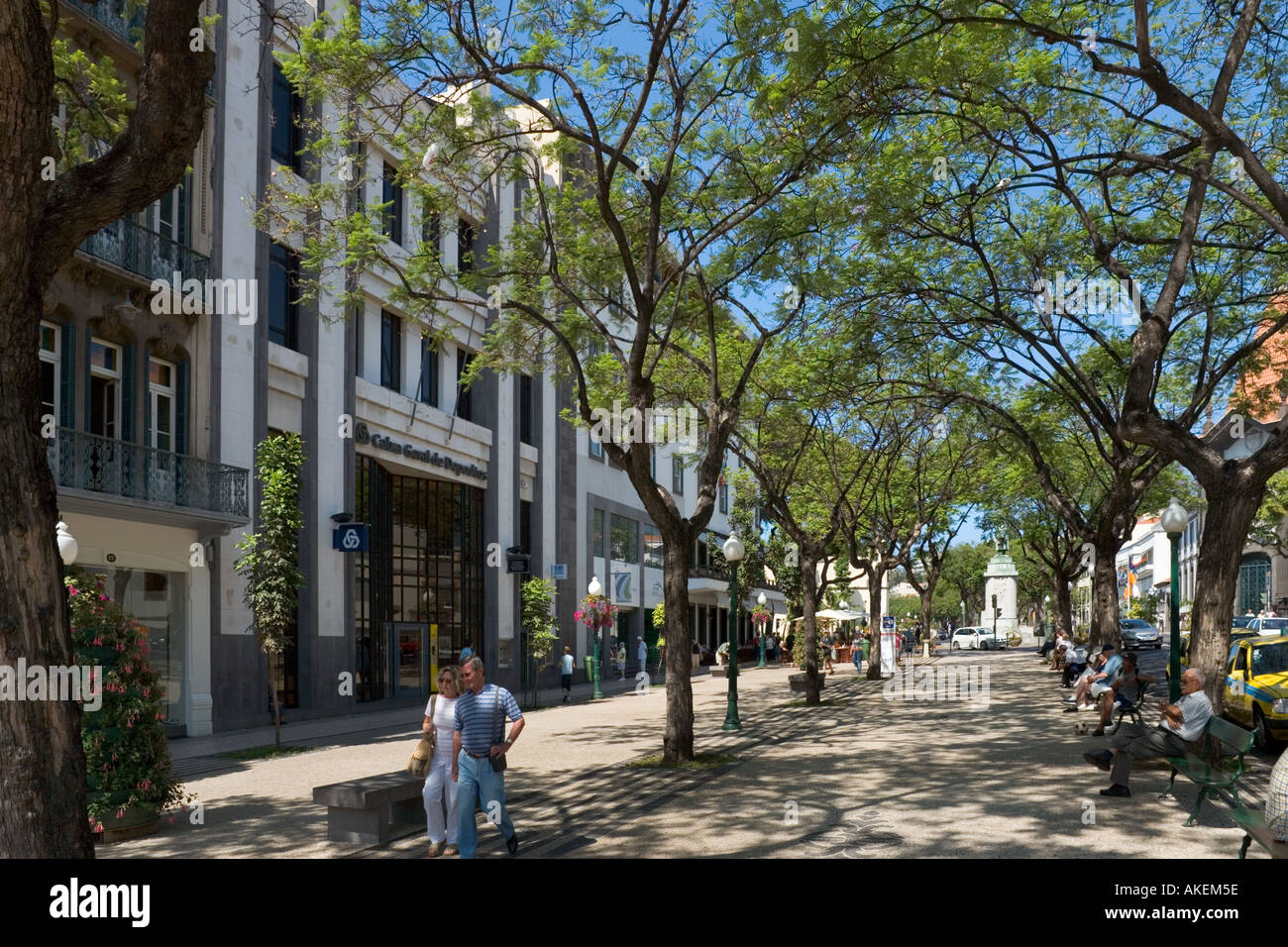 Geschäfte auf der Avenida Arriaga, Funchal, Madeira, Portugal Stockfoto