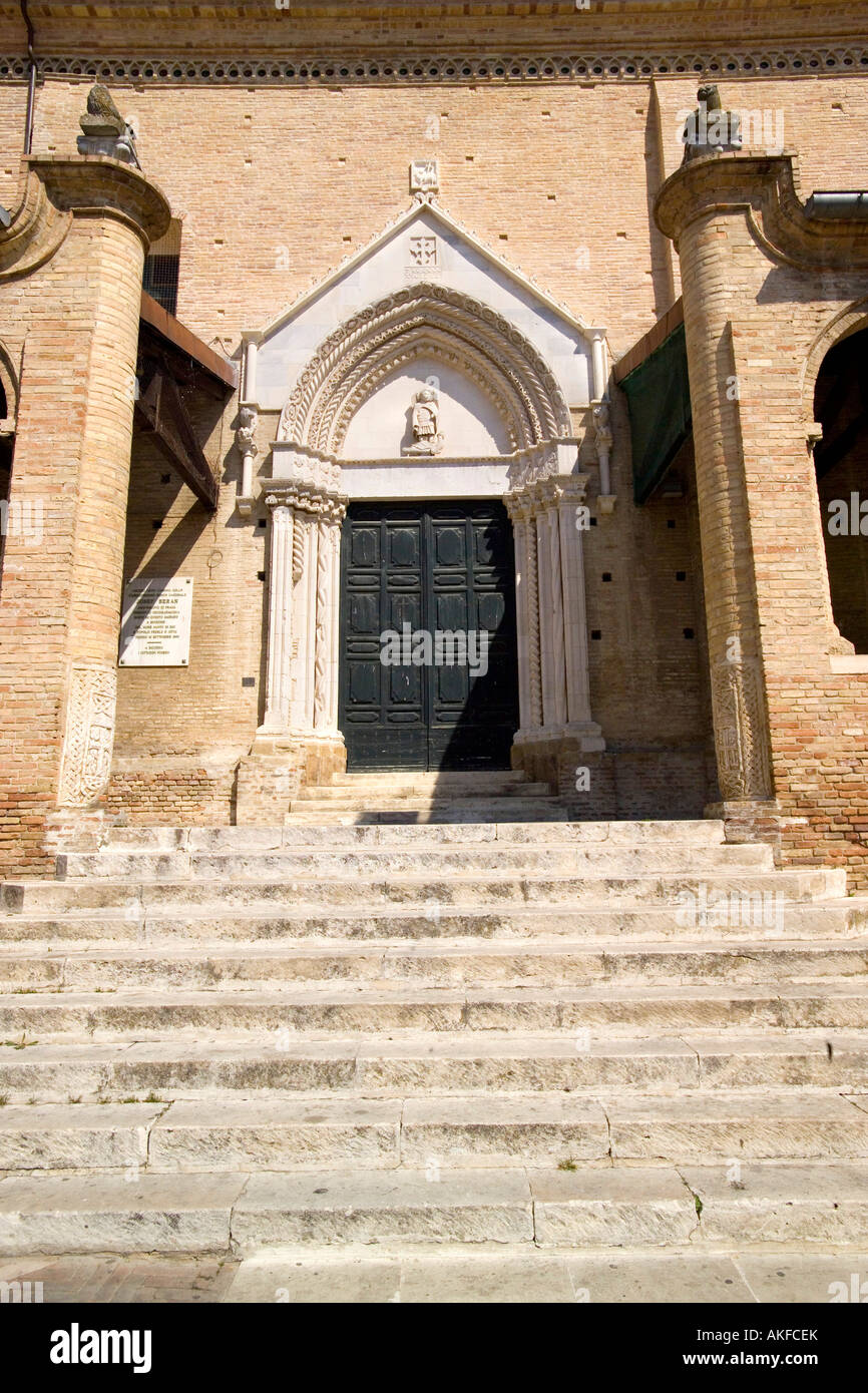 Stiftskirche San Michele Arcangelo, Citt Sant'Angelo, Abruzzen, Italien Stockfoto