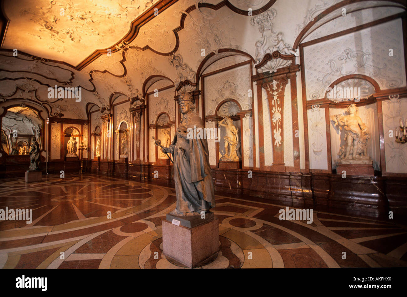 Unteres Belvedere, Marmorsaal, Statue des Gemahls von Maria Theresia, Stefan von Lothringen Stockfoto