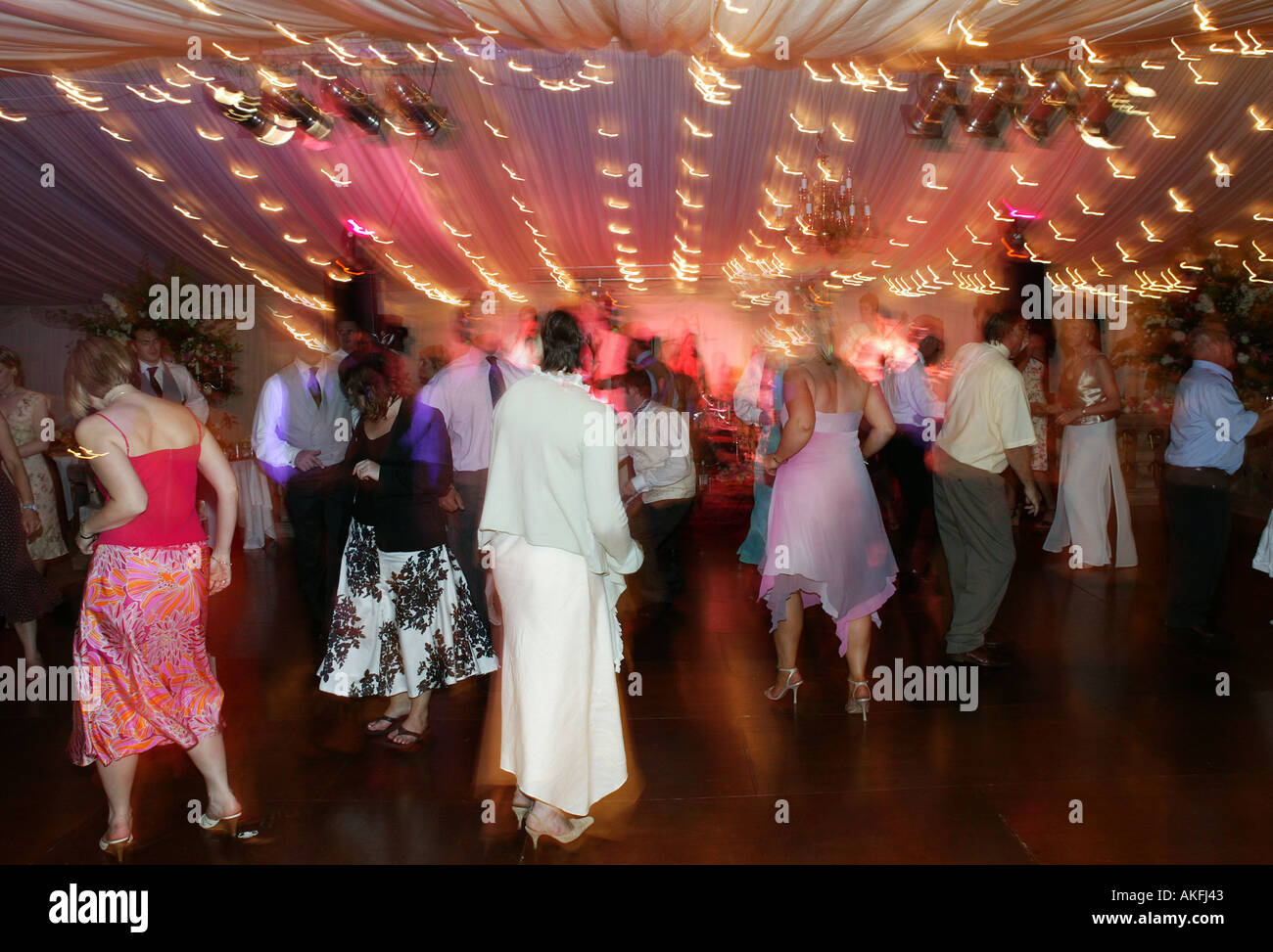 hektisch pulsierenden beschäftigt aktive horizontale Nacht Zeit Party-Szene Stockfoto