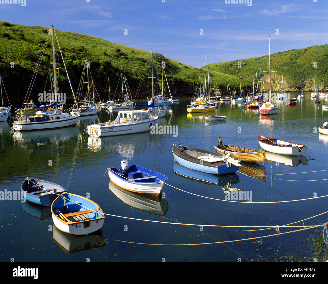 GB - WALES: Der Hafen in Solva, Pembrokeshire Stockfoto