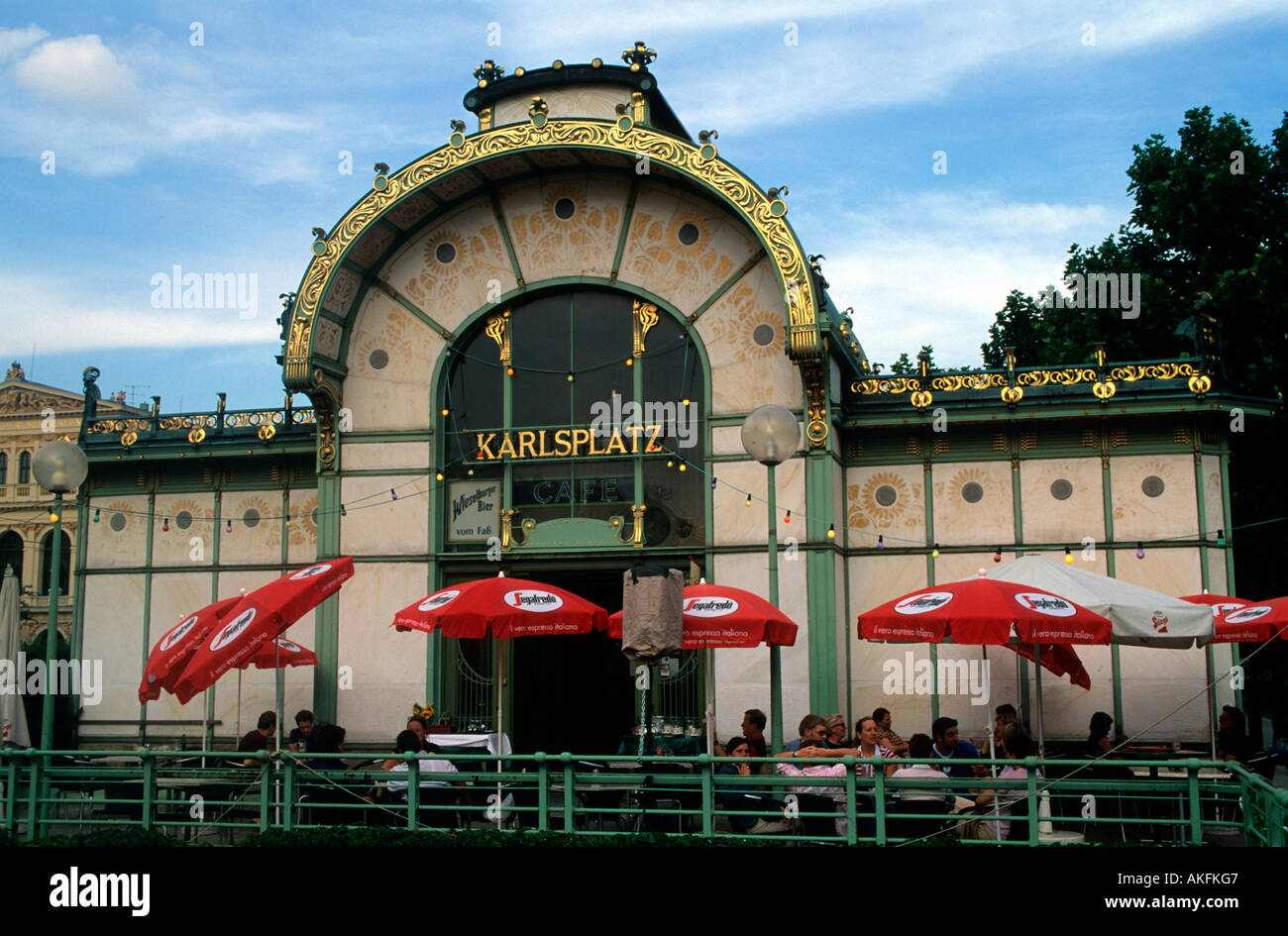 UBahnPavillon von Otto Wagner bin Karlsplatz Stockfotografie Alamy