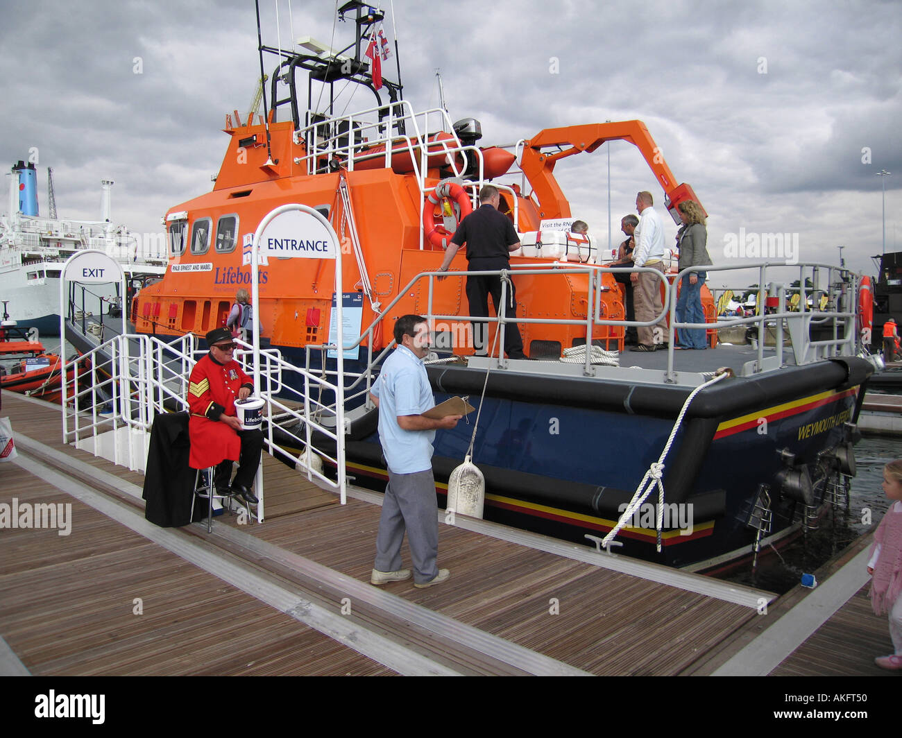 Weymouth Lifeboat Station in Southampton Boat Show Hampshire England Vereinigtes Königreich UK Stockfoto